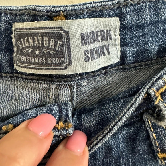Women's Levi Strauss Modern Skinny Denim Jeans. Size 16 Long - Picture 3 of 5